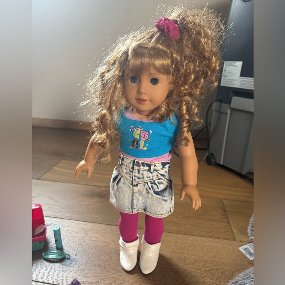 American girl Courtney doll